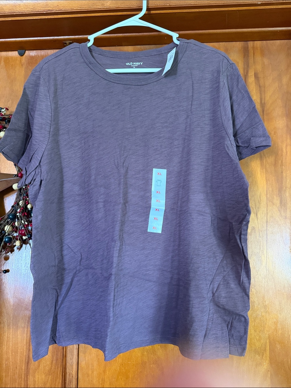 Old Navy Men’s Short Sleeve Crew T‑Shirt in Plum